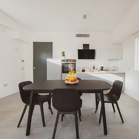 Апартаменты Luxury La Terrazza In Pieno Centro In Кальяри